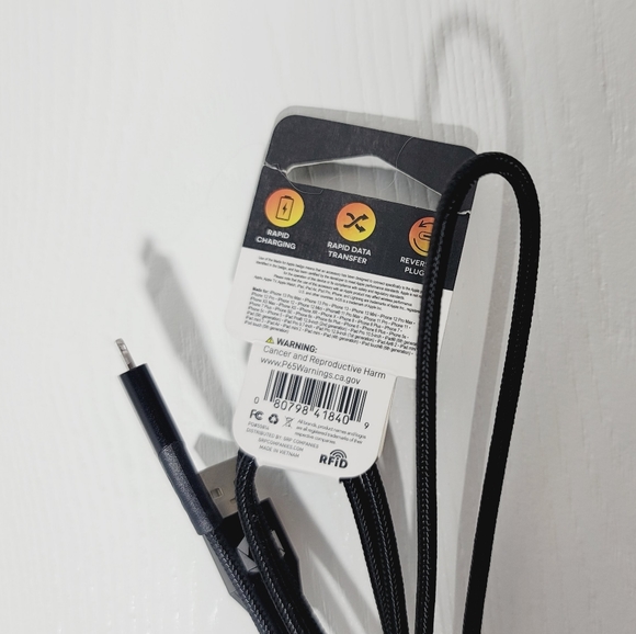 NEW CELLTRONIX Titanium Xtra Long Cable Apple 8Ft (Black) - Picture 3 of 3